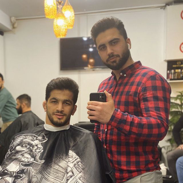 آرایشگاه مردانه اچ | بهترین آرایشگاه مردانه در تهران _ صادقیه _ بلوار فردوس غرب