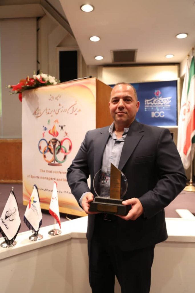 بهترین مربی بدنسازی درجه A رسمی فدراسیون کشور در تهران عظیمیه و ستارخان
