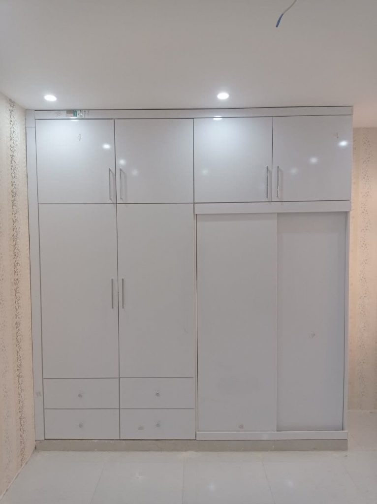 دکوراسیون کاج – تولیدی کابینت پیش ساخته و کمددیواری و طراحی و اجرا ی کابینت مدرن در بندرماهشهر