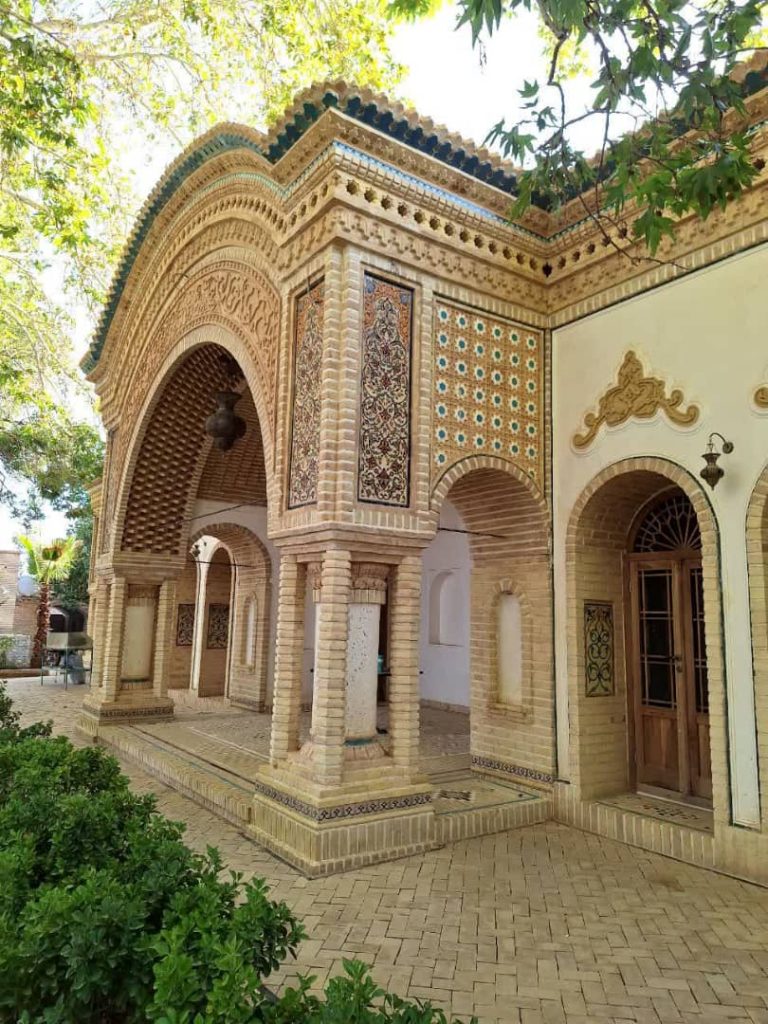 بهترین تولید کننده انواع آجر نسوز سنتی و سفال برای نما در یزد