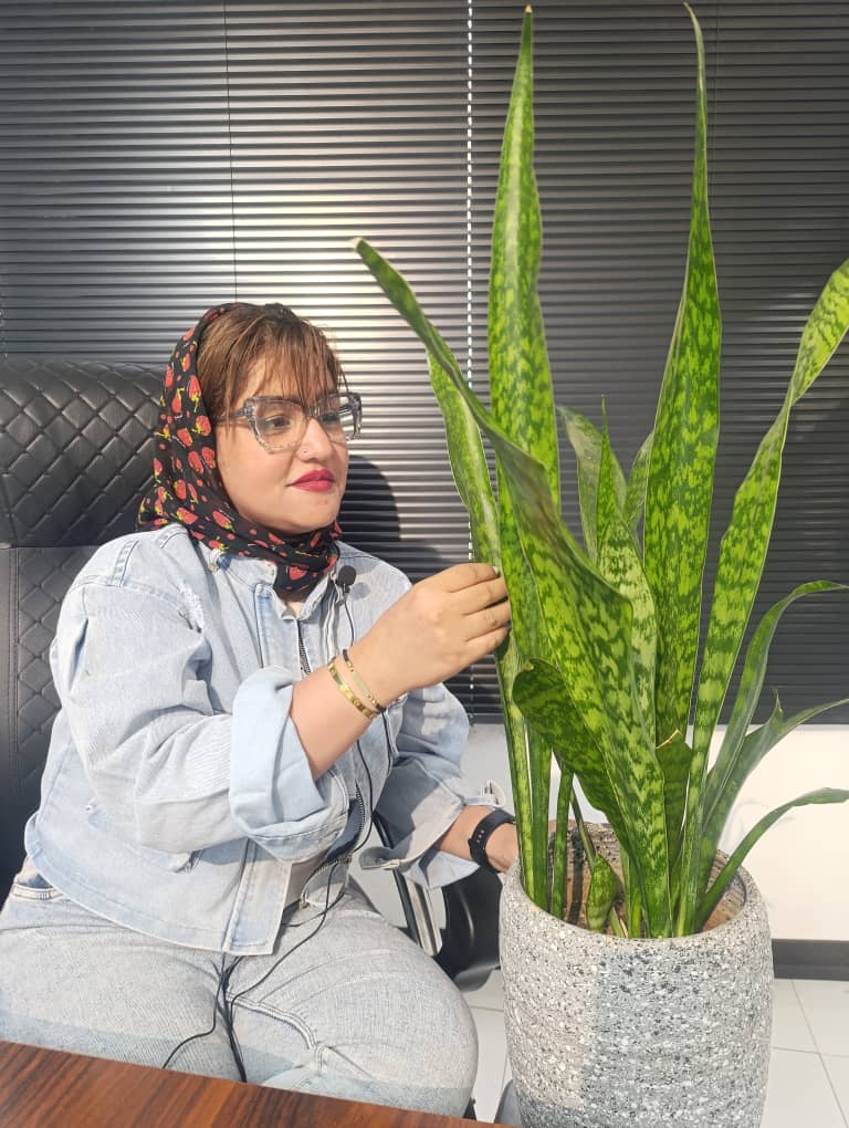 ارائه بهترین خدمات کاشت ناخن و پوست پریا در ساری